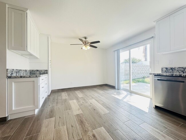 Photo - 2912 E Brookside Ct