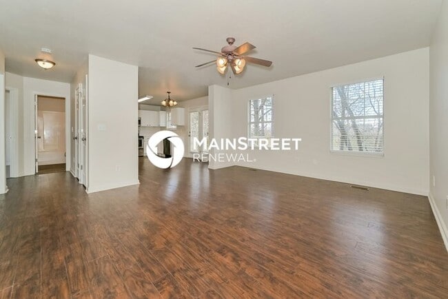 3 Bedroom Pet-Friendly Home in KNOXVILLE, TN with Main Street Renewal