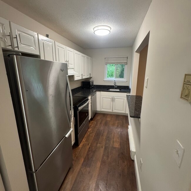 Photo - 19 Somers St Unit B8