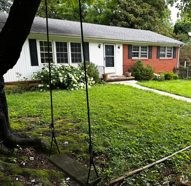 Building Photo - 411 Moseley Dr Rental