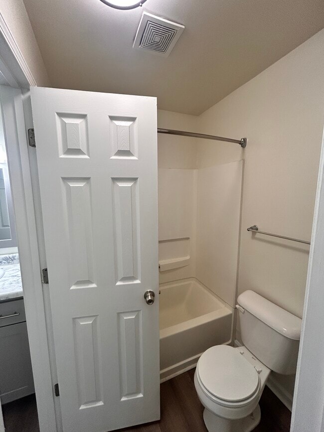 Photo - 1121 Fords Pointe Cir