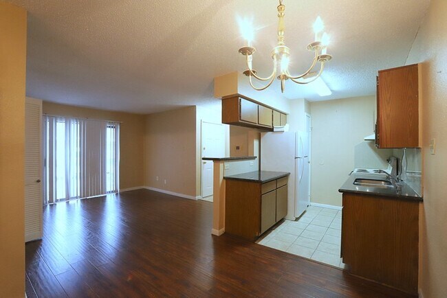 Photo - 2750 Holly Hall St Unidad 1007