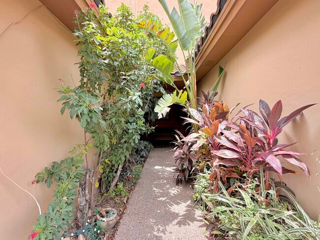 Photo - 707 St James Dr Unit 104