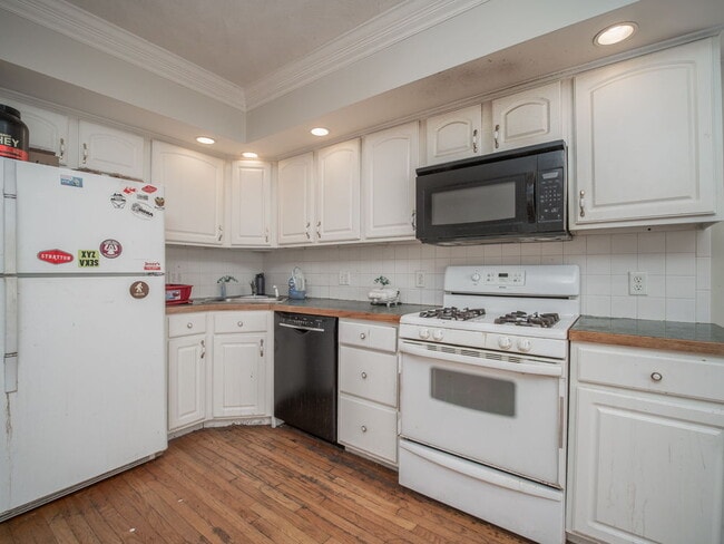 Photo - 145 Murdock St