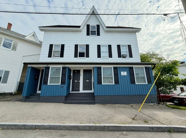 Building Photo - 26-30 Massabesic Street Unit 28-2 Massabesic Street