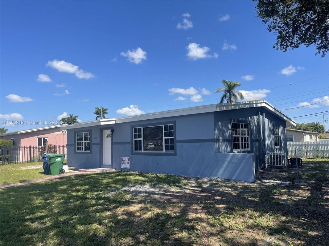 Photo - 2605 NW 205th St House