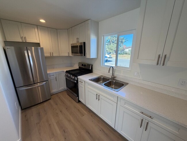 Photo - 4692 Cherry Ave