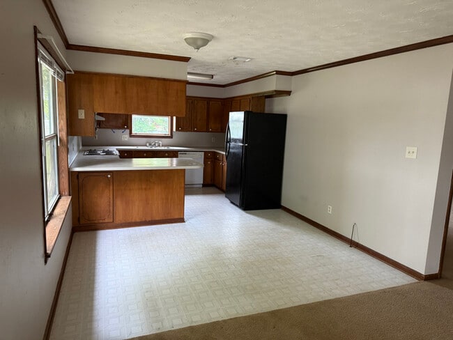 Building Photo - 617 NE Stallings Dr Rental