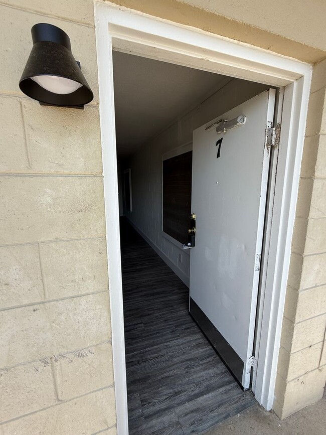 Building Photo - 626 Power St Unit 626 Power St. 7 Rental