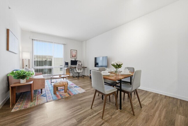 Photo - 1201 4th St Unit SI FL6-ID1436063P