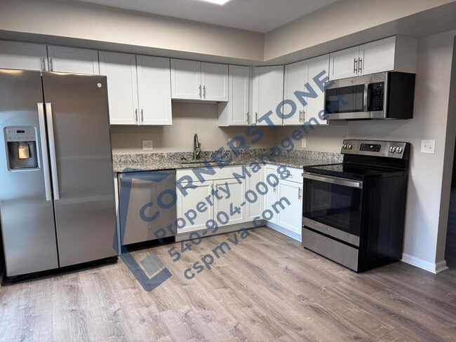 Photo - 1609 19th St NE