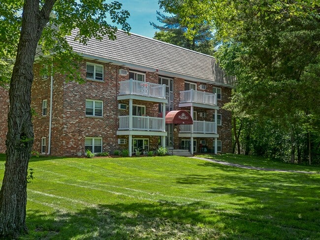 Brook Haven Apartment Homes - Brook Haven Estates