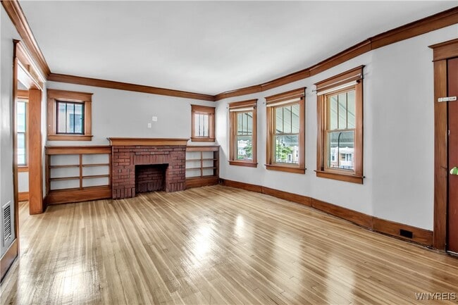 Building Photo - 744 Tacoma Ave Rental