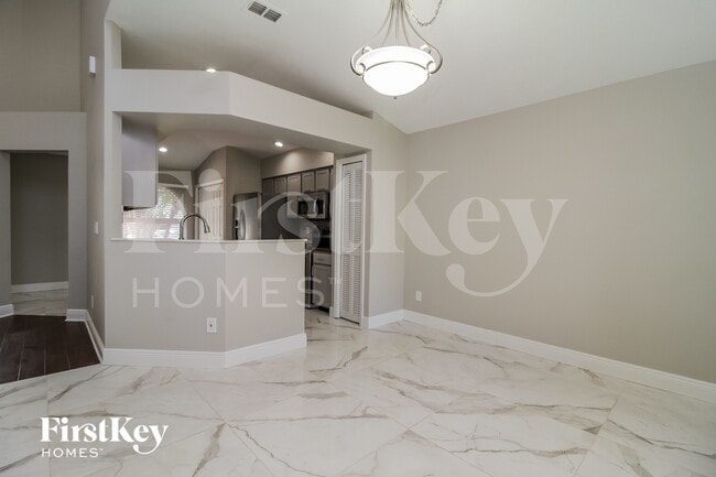 Photo - 518 Whittingham Pl
