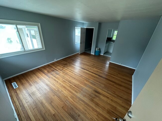 Livingroom - 1309 Hedgewood Dr