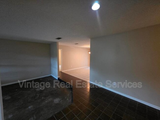 4604 Landscape Dr