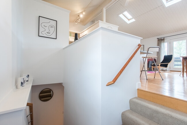 Photo - 2414 Inglewood Ave N