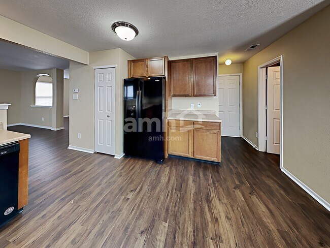 502 Bourneside Dr