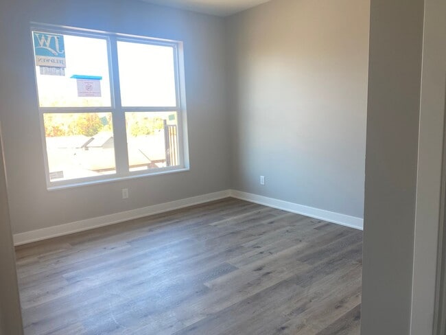 Photo - Oakbrook Apartments (PLACEMENT) Unit #1