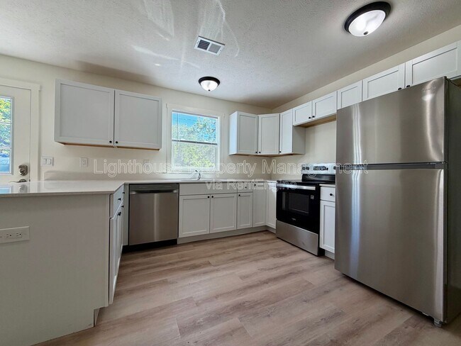 Photo - 313 Orchard Ave