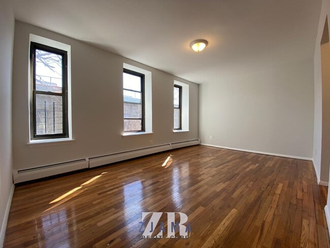 Building Photo - 152 Parkside Ave Unit 4M Rental