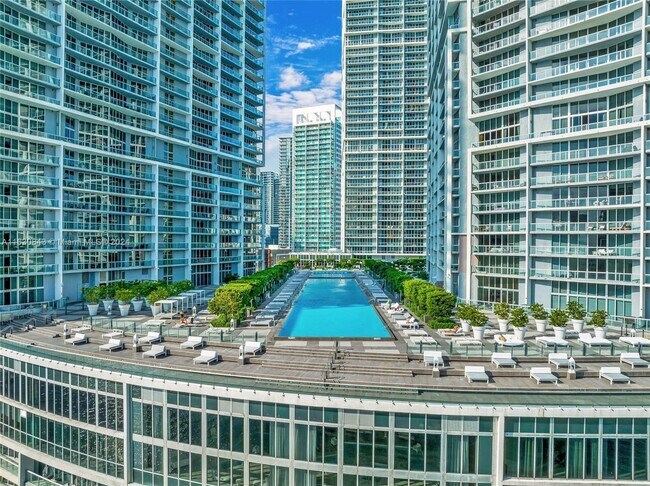 Photo - 495 Brickell
