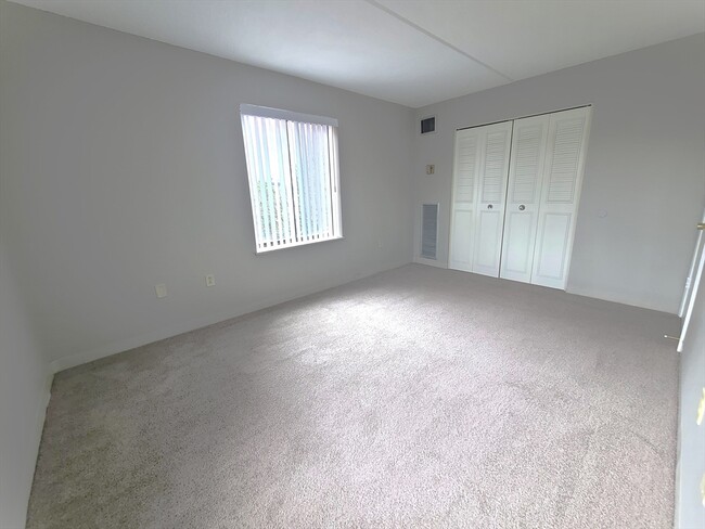 Photo - 65 North Point Dr Apartment Unit 302