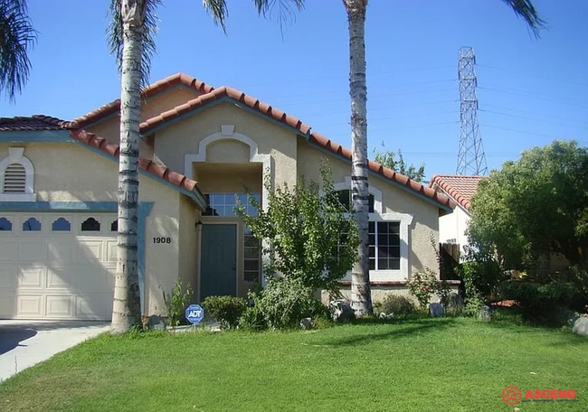 Building Photo - 3-Bedroom Home In Southwest!