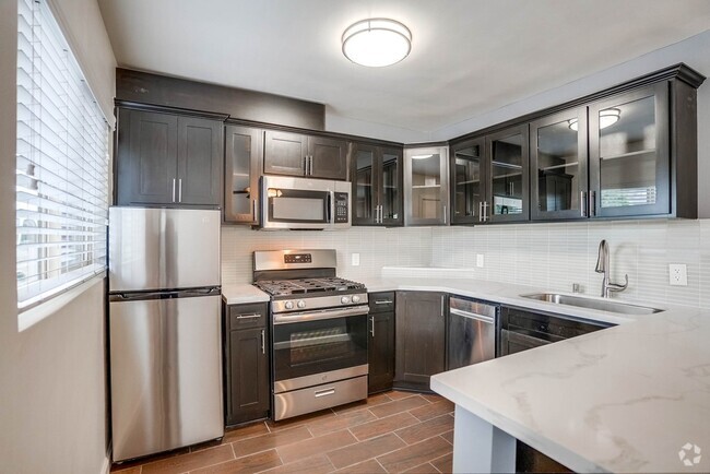 Kitchen - 3528 W Adams Blvd Rental