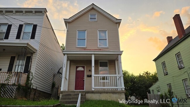 Building Photo - Spacious 3 Bedroom 1.5 Bath House in Price...