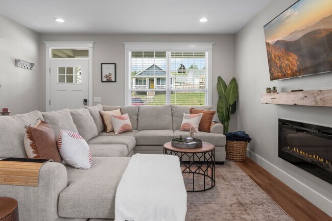 Photo - 1208 Seven Sisters Ln