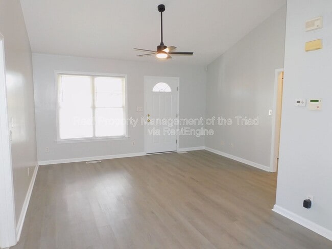 Photo - 4301 Edgemore Rd House