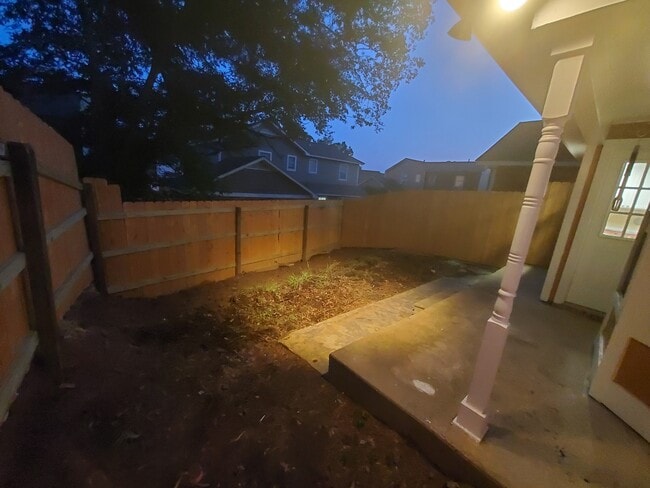 Photo - 2601 Jamestown Way