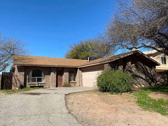 Building Photo - 2761 Dos Mujeres Ave