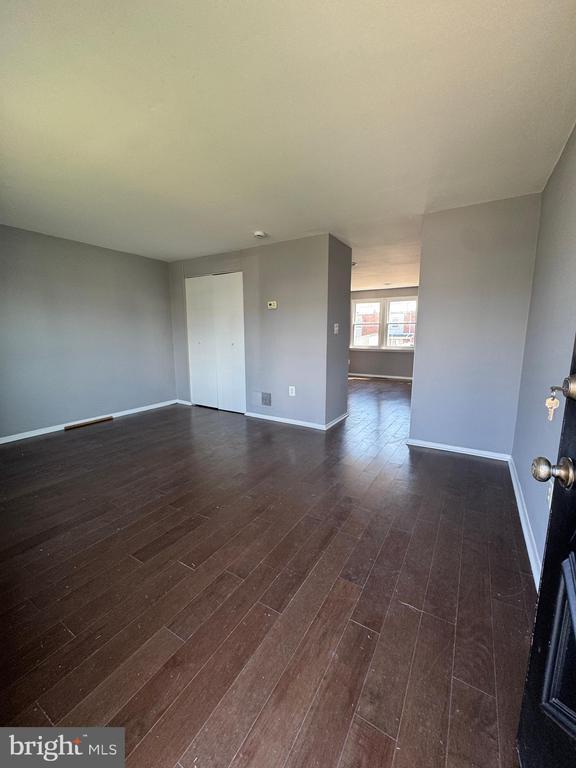 Photo - 8031 Wynbrook Rd