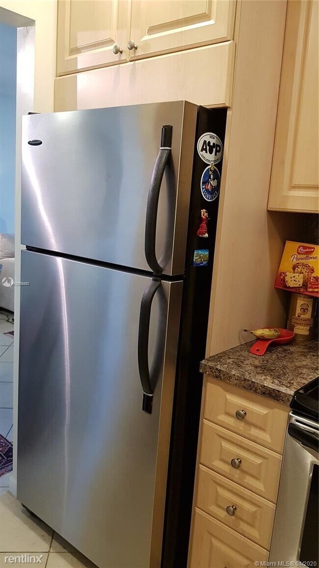 Photo - 1 br, 1 bath  - 2990 NE 16th Ave