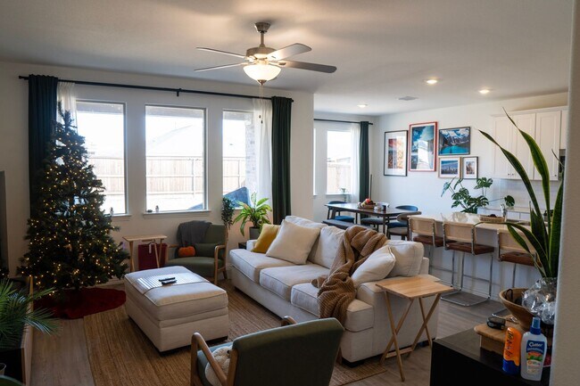 Photo - 3305 Kaufman Ct