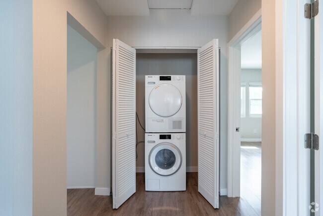 Top Floor Plan - 5008 Hazeltine Ave