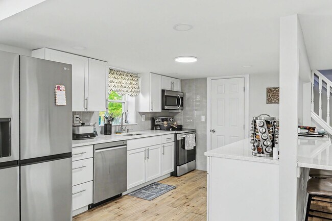 Photo - Three bedroom, two full bathrooms house in Enola