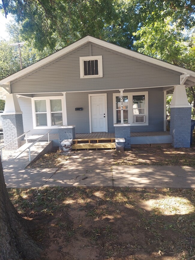 Photo - 312 S 8th St House
