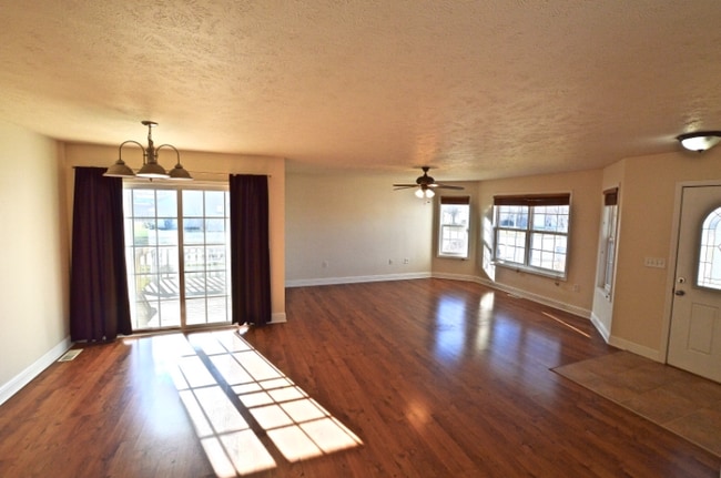 Photo - 700 Williamson Ave