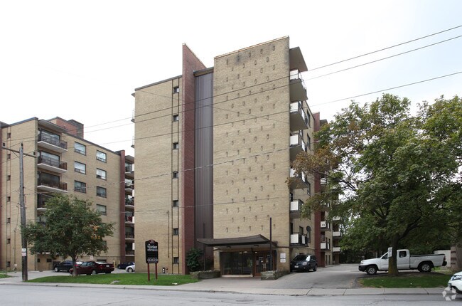 Photo - 839 Roselawn Ave