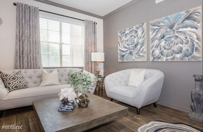 Photo - 3 br, 2 bath Duplex - 5729 Bryant Irvin Rd...