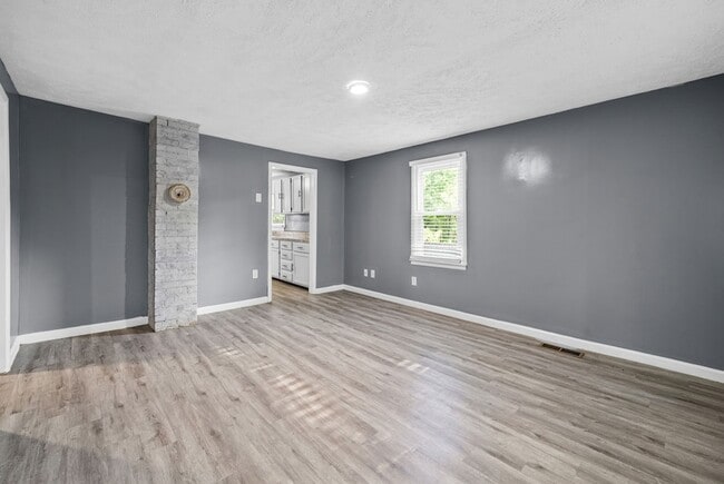 Photo - 715 Elder St