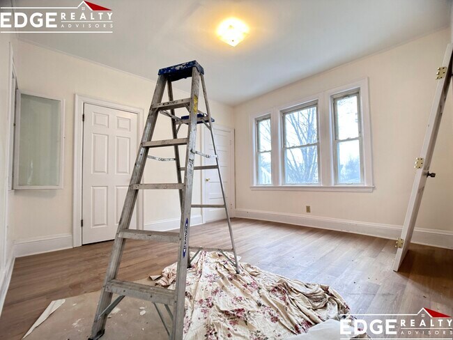 Photo - 25 Newcastle Rd Unit 1