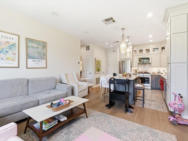 Photo - 1201 Adams St Unit 408