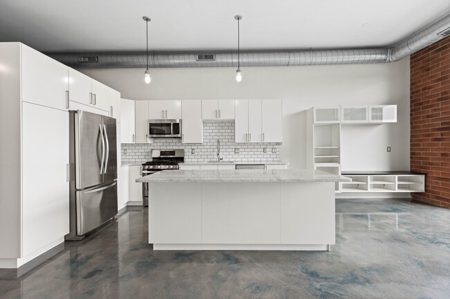 Photo - 211 E 9 Mile Rd Unidad 205