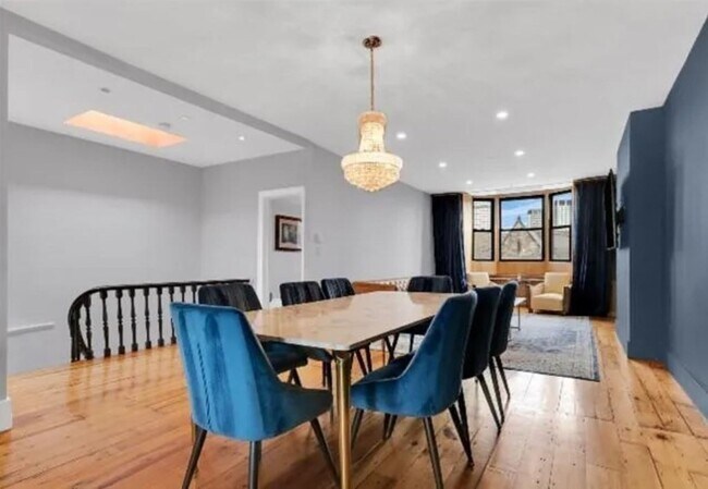 Photo - 484 Columbus Ave Unidad 2nd Fl Frt