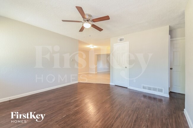 Photo - 1600 Judy Dr