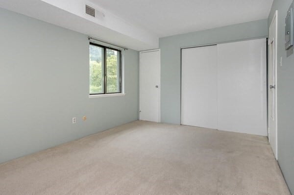 Photo - 14 Village Green Ln Unit 7